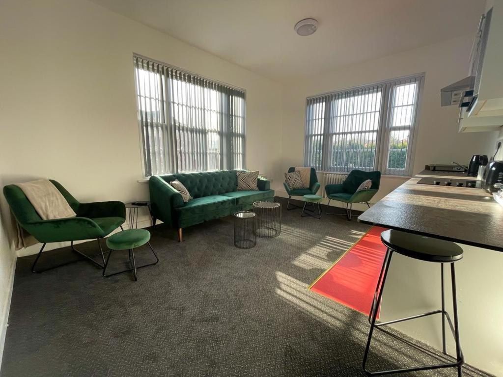 The Station Aparthotel Dudley Habitación foto